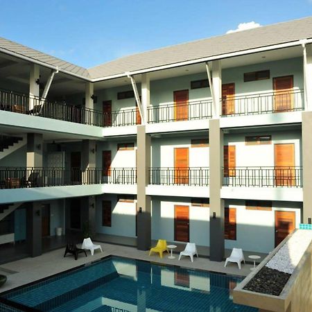 Hotel Ruk Cozy à Khao Lak Extérieur photo
