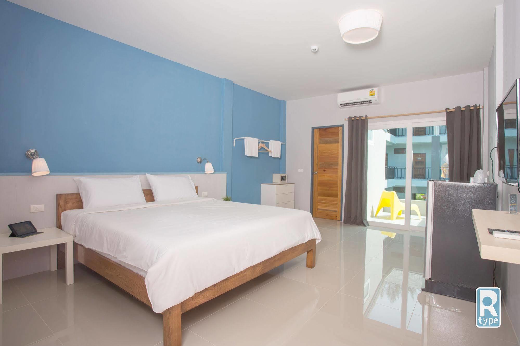 Hotel Ruk Cozy à Khao Lak Extérieur photo