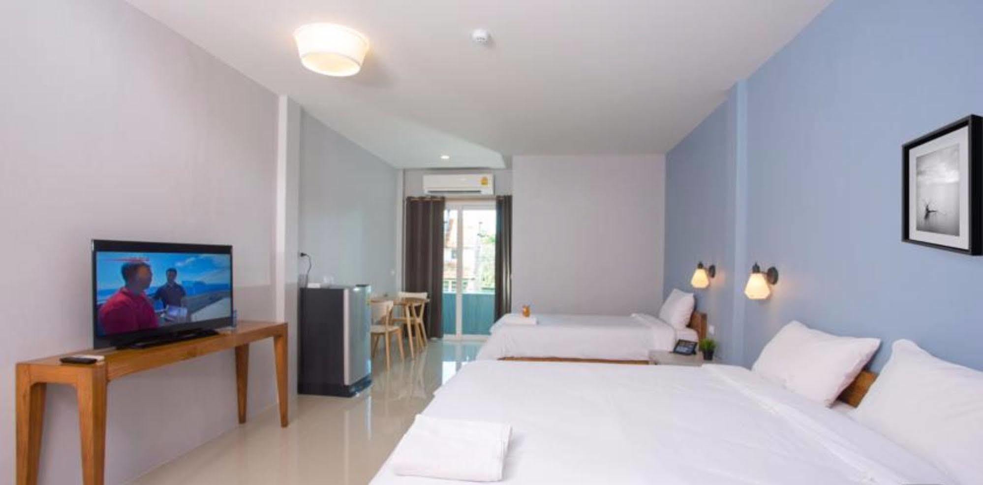 Hotel Ruk Cozy à Khao Lak Extérieur photo