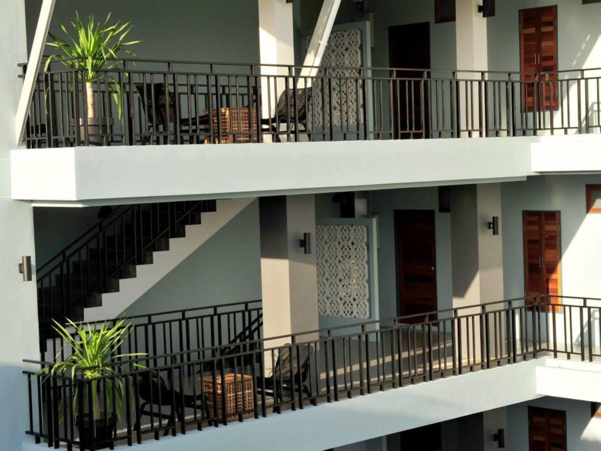 Hotel Ruk Cozy à Khao Lak Extérieur photo